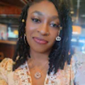 Meet your Posher, Briana